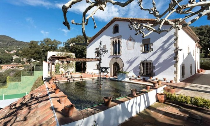 Arenys de Munt House | Beautiful Catalan Masía 12pax+40min Barcelona+pool