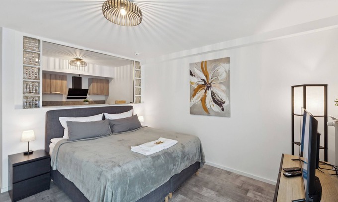 Barmen Condo | Beautiful City Apartment Wuppertal