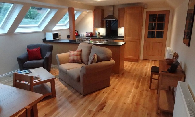 Helensburgh Cottage | Beautiful Coach House In Helensburgh, Argyll, Near Loch Lomond