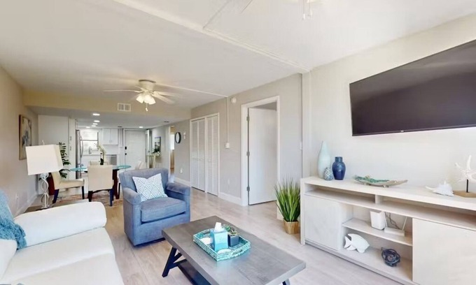 Majestic Palms Condo | Beautiful, Completely Rennovated first floor 2 Bedroom Condo