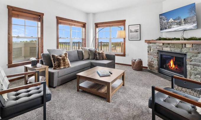 Snowshoe Apartment | Beautiful Corner Unit Wraparound Balcony Underground Parking