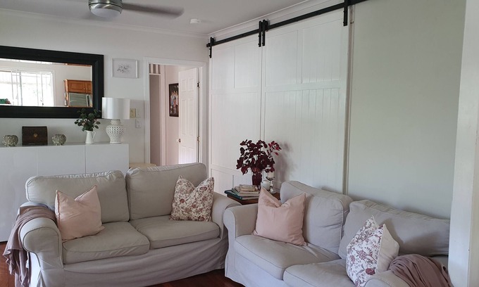 Cedar Creek Other | Beautiful cosy country home and separate cottage between Gold Coast and Brisbane