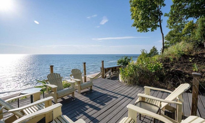 Port Sheldon House | Beautiful Cottage on Lake Michigan w Private Beach