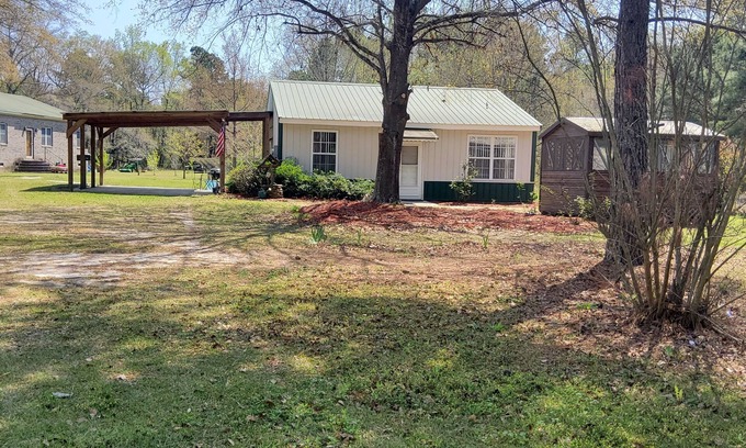 Orangeburg County Cottage | Beautiful country cottage with ease of access! Minutes to I-26, I-95 and Hwy 301