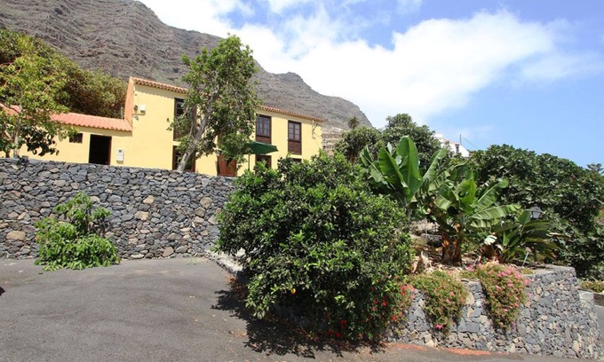 Hermigua House | Beautiful country house from the 19th century