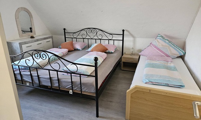 Offenburg House | Beautiful & cozy apartment in a two-family house | Families and business travelers