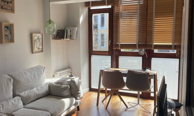 Bilbao la Vieja Apartment | Beautiful Cozy Apartment in old Town