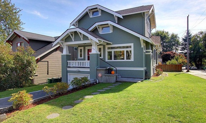 Wallingford House | Beautiful Craftsman with Off-street parking, EV charger, Yard + Dogs OK!
