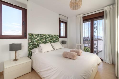 San Ildefonso House | Beautiful Duplex-City Center. Parking by the house