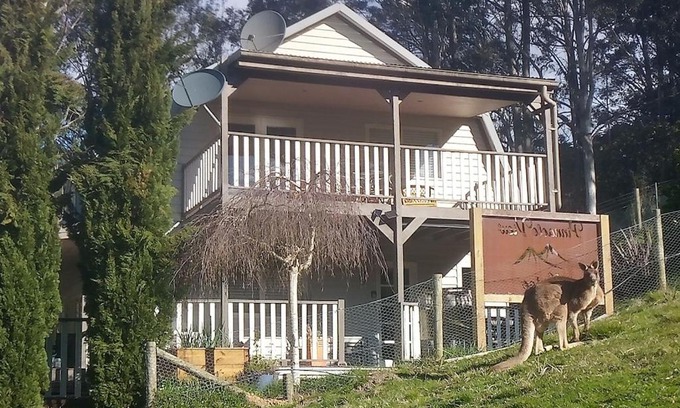 Merrijig House | Beautiful Dutch Barn style country house in Merrijig (base of Mt Buller).