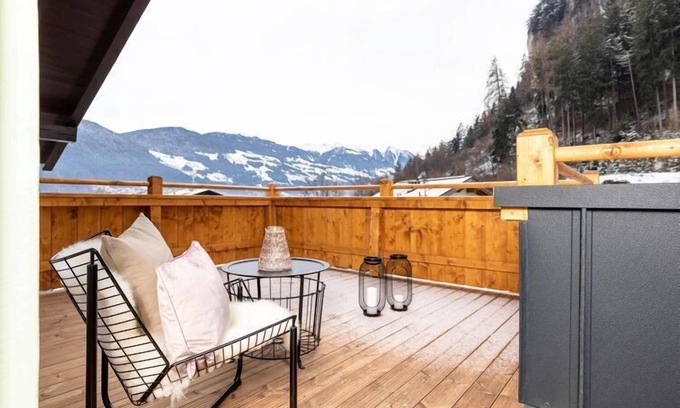 Strass im Zillertal Apartment | Beautiful flat in Strass in the Zillertal
