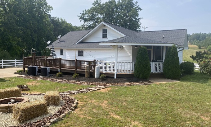Forest City Other | Beautiful farmhouse in the country close to Lake Lure, TIEC, and Biltmore House