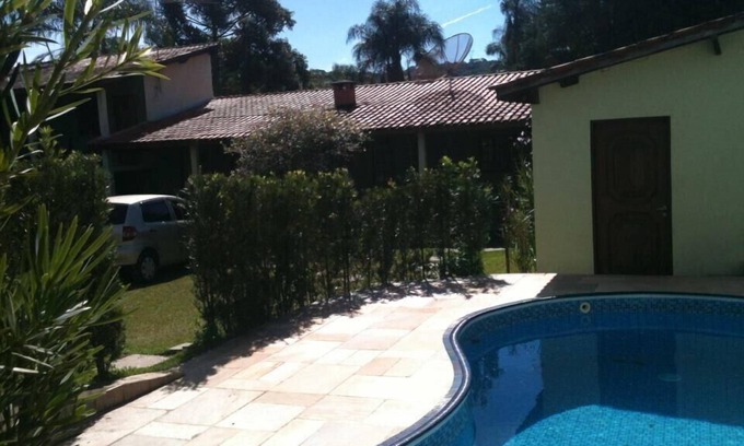 Mairipora House | Beautiful farmhouse in the middle of nature, swimming pool, barbecue, fireplace and Wi-Fi