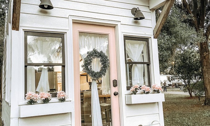 Citra House | Beautiful Farmhouse Tiny Home - Entire Home!