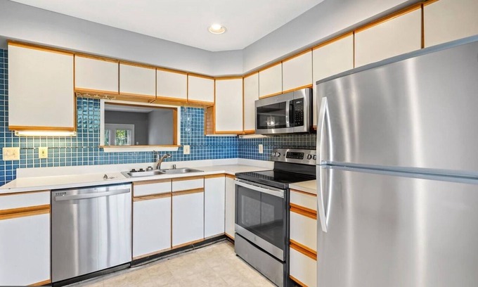 Historic District House | Beautiful Fully Furnished 3BR Quiet Neighborhood, Near National Harbor.