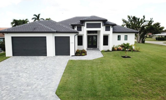 Yacht Club House | Beautiful, fun home w/3 masters, pool & spa