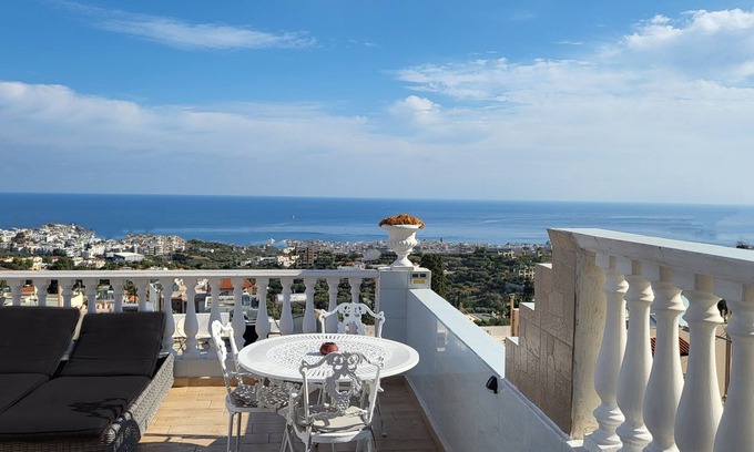 Piskopiano Apartment | Beautiful and Spacious Room near Cretan Sea