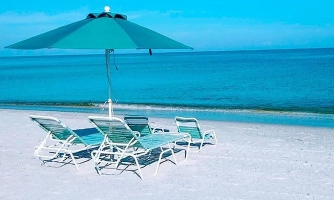 Longboat Key Condo | Beautiful Ground Floor Condo on Award Winning Beach