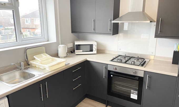 Graig Apartment | Beautiful Holiday Home Near Newport City Centre