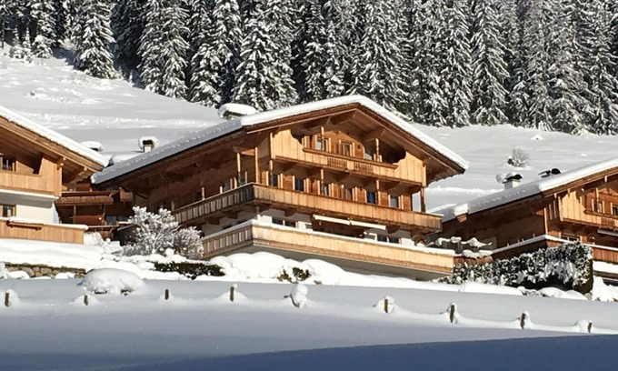 Alpbach Apartment | Beautiful holiday flat, 6 minutes to the ski lift