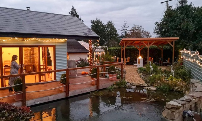 Downpatrick Apartment | Beautiful holiday home close to Strangford Lough with fabulous private hot tub.