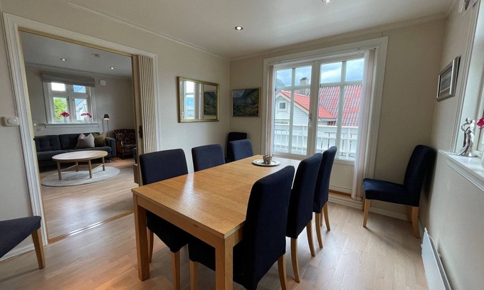 Vagsoy House | Beautiful holiday home in the center of Måløy