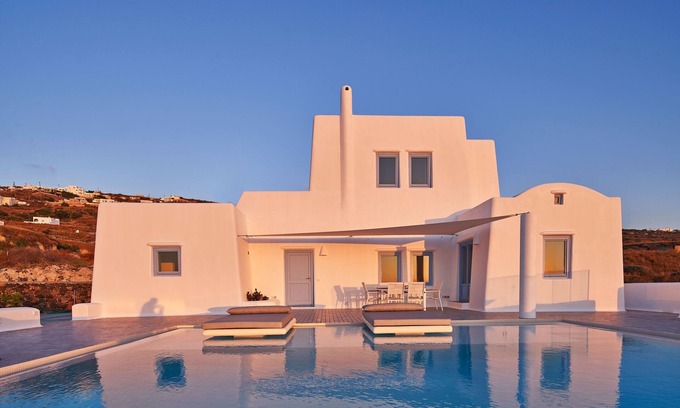 Kamari Villa | Beautiful Home in Santorini with Private Pool and Sea View