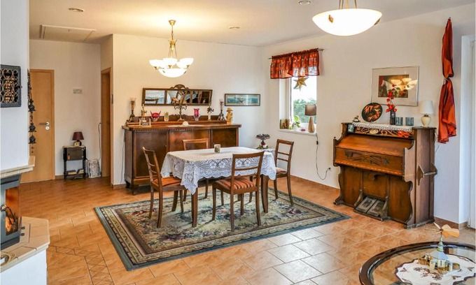 Brunlos House | Beautiful Home In Brünlos With Wifi