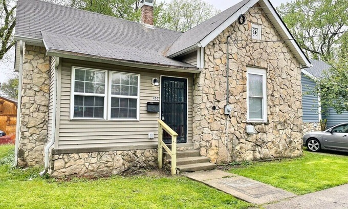 Franklin House | Beautiful Home in Downtown Franklin, Sleeps 6!