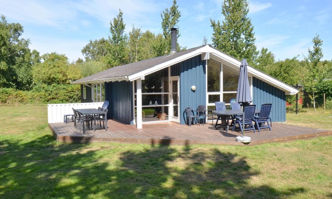 Øer Strand House | Beautiful home in Ebeltoft with sauna