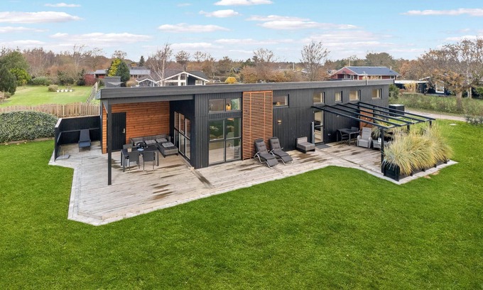 Hadsund House | Beautiful home in Hadsund with WiFi