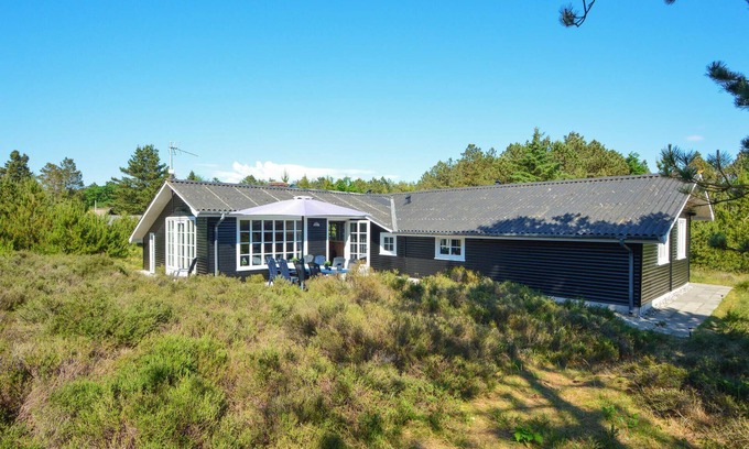 Sønderstrand House | Beautiful home in Rømø with kitchen