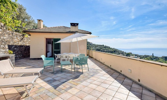 Recco House | Beautiful home in Recco with kitchen