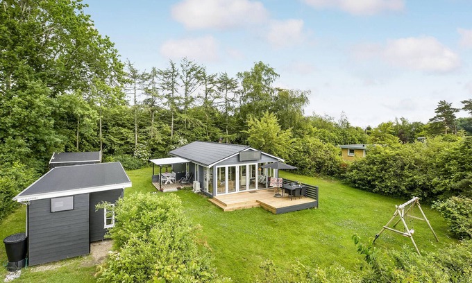 Kegnæshøj House | Beautiful home in Sydals with kitchen