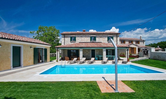 Radetici House | Beautiful home in Tinjan