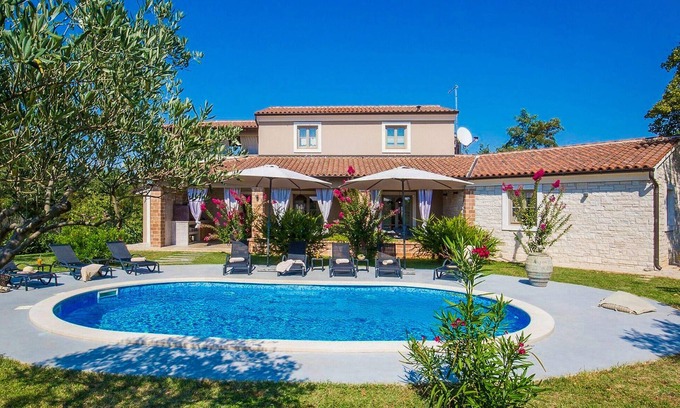Divsici House | Beautiful home in Vodnjan with WiFi