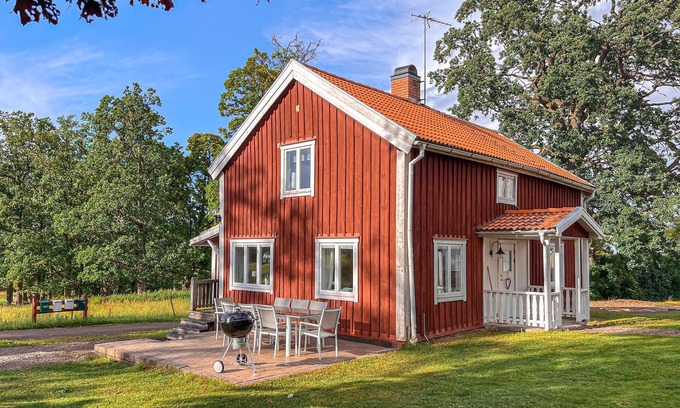 Tranas House | Beautiful home in Ydre with WiFi