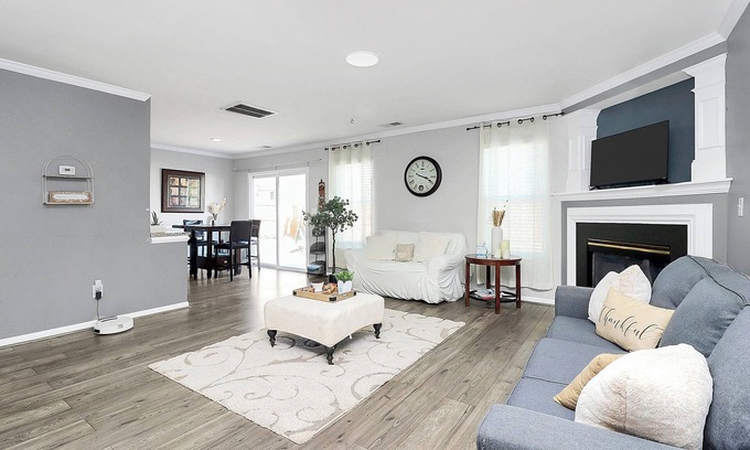 Steele Creek House | Beautiful home near Lake