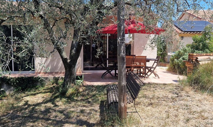 Berre-des-Alpes House | Beautiful house on large enclosed plot of land Between the sea and the mountains in absolute peace and quiet