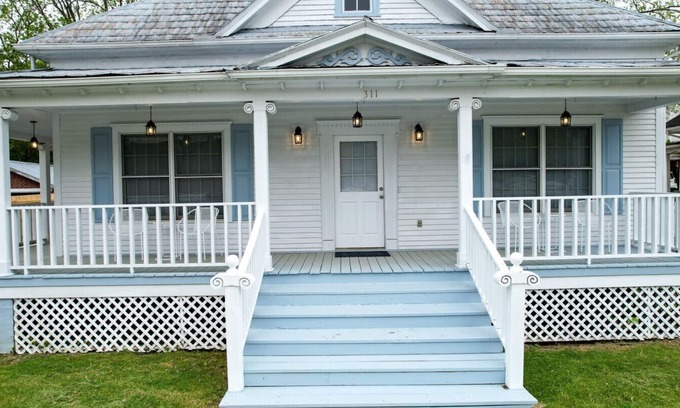 Greeneville House | Beautiful House in Johnson City