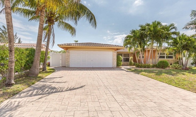 Cypress Lakes House | Beautiful House On The Water, Ocean Access, Fort Lauderdale Area