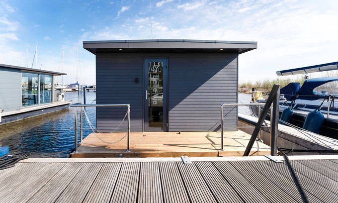 Volendam Boat Rental | Beautiful houseboat in Marina of Volendam