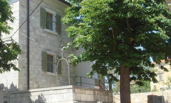 Labinci House | Beautiful Istrian natural stone villa 1891 quiet location, garden,pool,WiFi,10 min beach