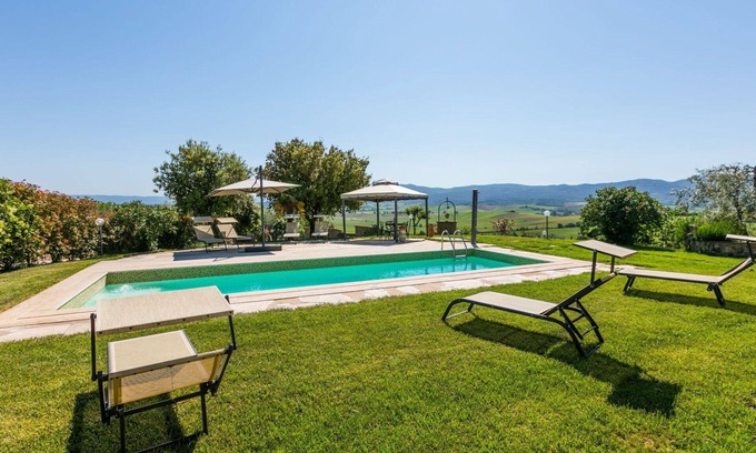 Colle di Val d'Elsa House | Beautiful villa for 10 people with private pool, WIFI, TV, patio and panoramic view