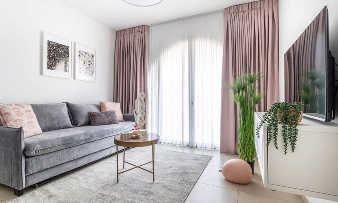 Mea She'arim Apartment | Beautiful Jerusalem Central free parking sukah