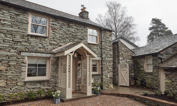Elterwater Cottage | Beautiful Lake District cottage with garden & hot tub