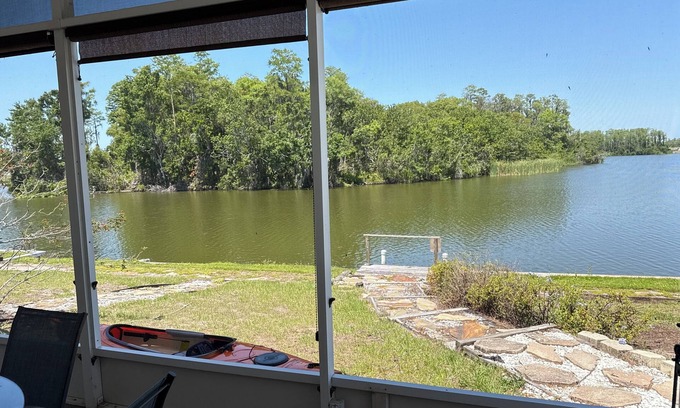 Sun City Center House | Beautiful lake front house with gorgeous nature views. Situated on a corner lot.