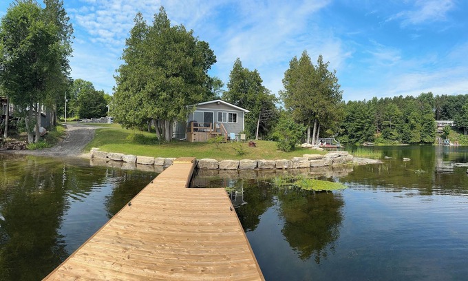 Tay Valley Cottage | Beautiful lakefront cottage steps from the clear waters of spring fed Black Lake