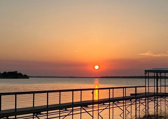 West Tawakoni House | Beautiful lakefront house in private woods