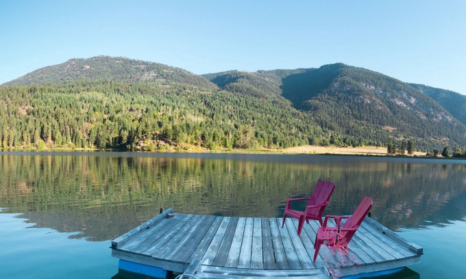 Barriere Cabin | Beautiful lakefront log cabin retreat